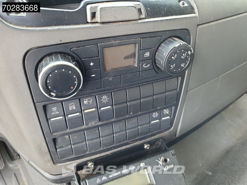 Kamion hladnjača MAN TGM 15.250 4X2 Carrier Supra 850 Cooler Tailgate Euro 6: slika Kamion hladnjača MAN TGM 15.250 4X2 Carrier Supra 850 Cooler Tailgate Euro 6