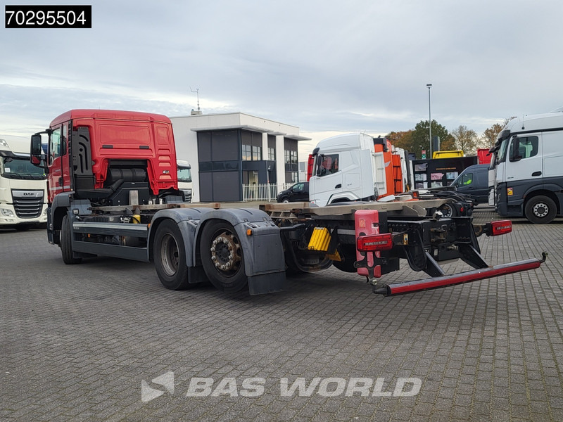 MAN TGS 26.320 TGS 6X2 ADR BDF Lift + Steering Axle Euro 6 - Transporter kontejnera/ Kamion s izmjenjivim sanducima: slika MAN TGS 26.320 TGS 6X2 ADR BDF Lift + Steering Axle Euro 6 - Transporter kontejnera/ Kamion s izmjenjivim sanducima MAN TGS 26.320 TGS 6X2 ADR BDF Lift + Steering Axle Euro 6 - Transporter kontejnera/ Kamion s izmjenjivim sanducima: slika MAN TGS 26.320 TGS 6X2 ADR BDF Lift + Steering Axle Euro 6 - Transporter kontejnera/ Kamion s izmjenjivim sanducima