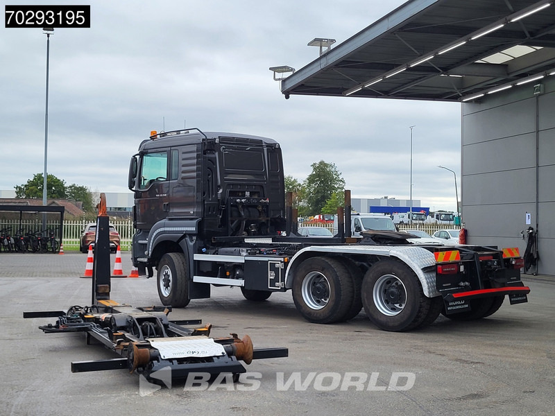 MAN TGS 33.510 TGS 6X6 20t AJK hooklift with 5th wheel Wechselsystem Retarder Automatic Euro 6 - Kamion s kukastom dizalicom: slika MAN TGS 33.510 TGS 6X6 20t AJK hooklift with 5th wheel Wechselsystem Retarder Automatic Euro 6 - Kamion s kukastom dizalicom MAN TGS 33.510 TGS 6X6 20t AJK hooklift with 5th wheel Wechselsystem Retarder Automatic Euro 6 - Kamion s kukastom dizalicom: slika MAN TGS 33.510 TGS 6X6 20t AJK hooklift with 5th wheel Wechselsystem Retarder Automatic Euro 6 - Kamion s kukastom dizalicom