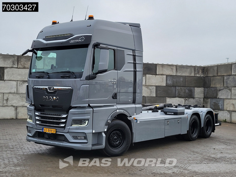 MAN TGX 28.640 TGX 6X2 NL-Truck APK Hyva 26-60-S containersystem Lift-axle Automatic Euro 6 - Kamion s kukastom dizalicom: slika MAN TGX 28.640 TGX 6X2 NL-Truck APK Hyva 26-60-S containersystem Lift-axle Automatic Euro 6 - Kamion s kukastom dizalicom MAN TGX 28.640 TGX 6X2 NL-Truck APK Hyva 26-60-S containersystem Lift-axle Automatic Euro 6 - Kamion s kukastom dizalicom: slika MAN TGX 28.640 TGX 6X2 NL-Truck APK Hyva 26-60-S containersystem Lift-axle Automatic Euro 6 - Kamion s kukastom dizalicom