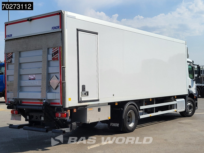 Mercedes-Benz Actros 1827 4X2 2.000kg Ladebordwand Automatic Xenon ClassicSpace Euro 6 - Kamion sandučar: slika Mercedes-Benz Actros 1827 4X2 2.000kg Ladebordwand Automatic Xenon ClassicSpace Euro 6 - Kamion sandučar Mercedes-Benz Actros 1827 4X2 2.000kg Ladebordwand Automatic Xenon ClassicSpace Euro 6 - Kamion sandučar: slika Mercedes-Benz Actros 1827 4X2 2.000kg Ladebordwand Automatic Xenon ClassicSpace Euro 6 - Kamion sandučar