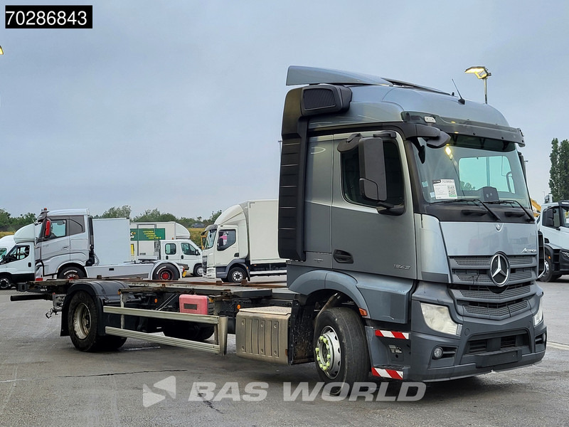 Mercedes-Benz Actros 1843 4X2 BDF 2xTanks Automatic Euro 6 - Transporter kontejnera/ Kamion s izmjenjivim sanducima: slika Mercedes-Benz Actros 1843 4X2 BDF 2xTanks Automatic Euro 6 - Transporter kontejnera/ Kamion s izmjenjivim sanducima Mercedes-Benz Actros 1843 4X2 BDF 2xTanks Automatic Euro 6 - Transporter kontejnera/ Kamion s izmjenjivim sanducima: slika Mercedes-Benz Actros 1843 4X2 BDF 2xTanks Automatic Euro 6 - Transporter kontejnera/ Kamion s izmjenjivim sanducima