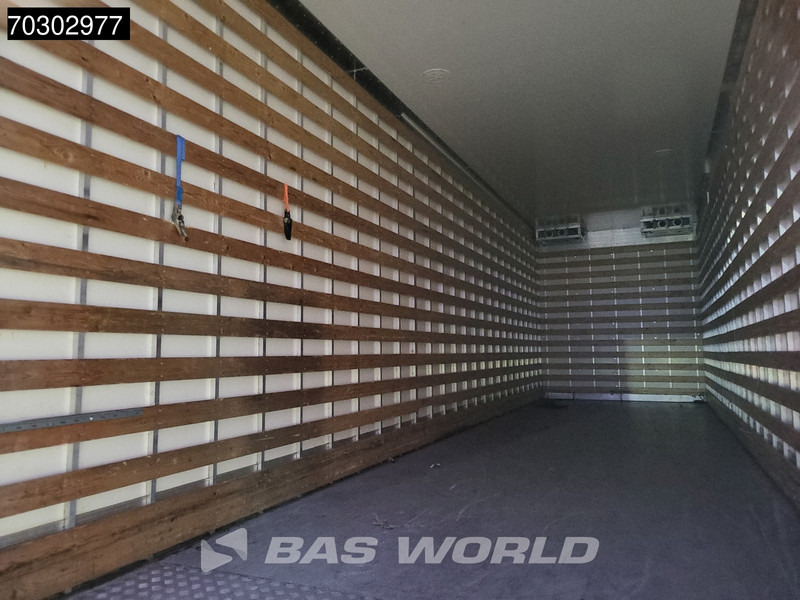 Kamion sandučar Mercedes-Benz Actros 2636 Actros 6X2 Steering Axle 2t Tailgate Full Air Euro 6: slika Kamion sandučar Mercedes-Benz Actros 2636 Actros 6X2 Steering Axle 2t Tailgate Full Air Euro 6