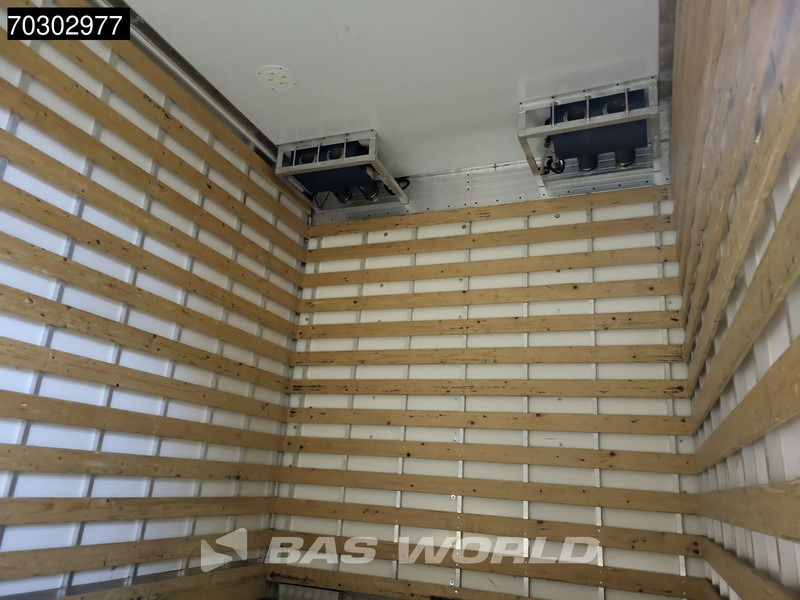 Kamion sandučar Mercedes-Benz Actros 2636 Actros 6X2 Steering Axle 2t Tailgate Full Air Euro 6: slika Kamion sandučar Mercedes-Benz Actros 2636 Actros 6X2 Steering Axle 2t Tailgate Full Air Euro 6