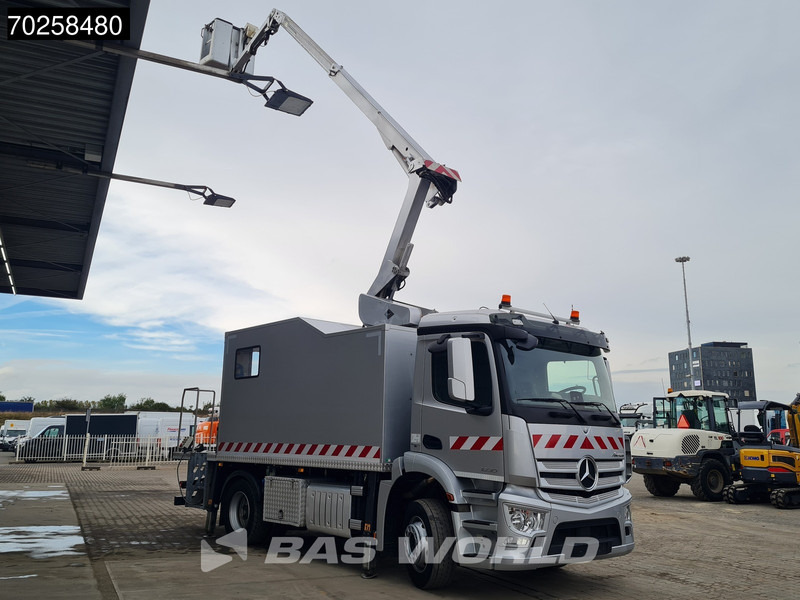 Mercedes-Benz Antos 1830 4X2 Hubarbeitsbühne 14.70m Time France VST 248 NF Navi Euro 6 - Kamion s kranom: slika Mercedes-Benz Antos 1830 4X2 Hubarbeitsbühne 14.70m Time France VST 248 NF Navi Euro 6 - Kamion s kranom Mercedes-Benz Antos 1830 4X2 Hubarbeitsbühne 14.70m Time France VST 248 NF Navi Euro 6 - Kamion s kranom: slika Mercedes-Benz Antos 1830 4X2 Hubarbeitsbühne 14.70m Time France VST 248 NF Navi Euro 6 - Kamion s kranom