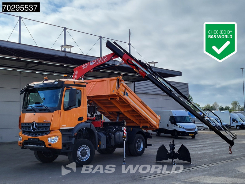 Mercedes-Benz Arocs 1835 4X4 4x4 Fassi F135AC.0.24 Crane Kran Meiller 3-Way Tipper Big-Axle - Kiper, Kamion s kranom: slika Mercedes-Benz Arocs 1835 4X4 4x4 Fassi F135AC.0.24 Crane Kran Meiller 3-Way Tipper Big-Axle - Kiper, Kamion s kranom Mercedes-Benz Arocs 1835 4X4 4x4 Fassi F135AC.0.24 Crane Kran Meiller 3-Way Tipper Big-Axle - Kiper, Kamion s kranom: slika Mercedes-Benz Arocs 1835 4X4 4x4 Fassi F135AC.0.24 Crane Kran Meiller 3-Way Tipper Big-Axle - Kiper, Kamion s kranom