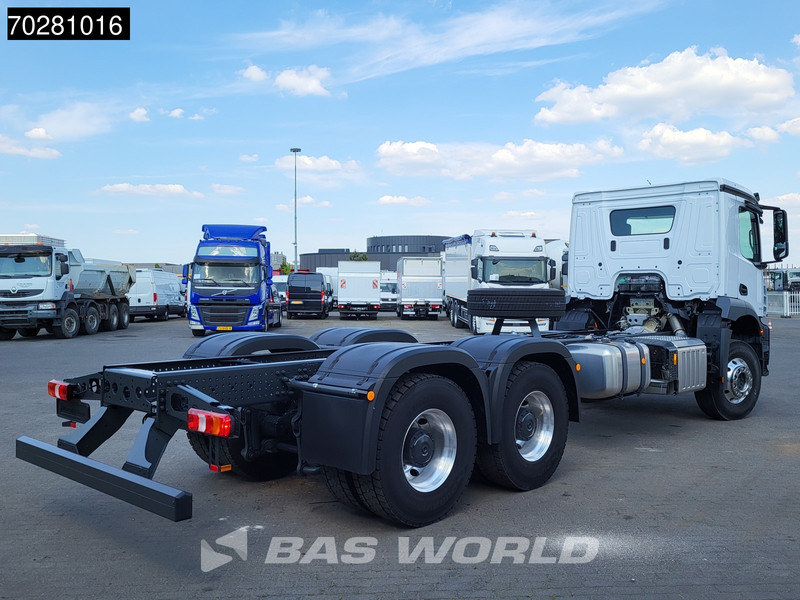 Mercedes-Benz Arocs 2640 6X4 NEW chassis Steel suspension Big-Axle Alcoa Automatic Euro 6 - Kamion-šasija: slika Mercedes-Benz Arocs 2640 6X4 NEW chassis Steel suspension Big-Axle Alcoa Automatic Euro 6 - Kamion-šasija Mercedes-Benz Arocs 2640 6X4 NEW chassis Steel suspension Big-Axle Alcoa Automatic Euro 6 - Kamion-šasija: slika Mercedes-Benz Arocs 2640 6X4 NEW chassis Steel suspension Big-Axle Alcoa Automatic Euro 6 - Kamion-šasija