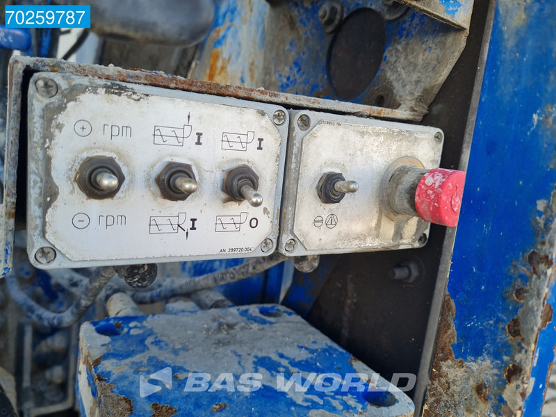 Beton pumpa Mercedes-Benz Arocs 3251 8X4 PUMI Putzmeister TMM 24 + Liebherr 7m3 Mixer Retarder Euro 6: slika Beton pumpa Mercedes-Benz Arocs 3251 8X4 PUMI Putzmeister TMM 24 + Liebherr 7m3 Mixer Retarder Euro 6