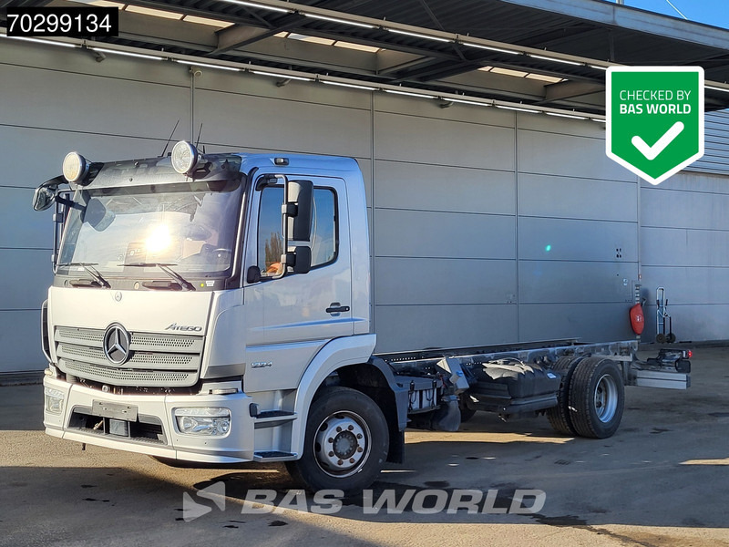 Mercedes-Benz Atego 1224 Atego 4X2 12tons chassis LOW Mileage! Automatic Airco Euro 6 - Kamion-šasija: slika Mercedes-Benz Atego 1224 Atego 4X2 12tons chassis LOW Mileage! Automatic Airco Euro 6 - Kamion-šasija Mercedes-Benz Atego 1224 Atego 4X2 12tons chassis LOW Mileage! Automatic Airco Euro 6 - Kamion-šasija: slika Mercedes-Benz Atego 1224 Atego 4X2 12tons chassis LOW Mileage! Automatic Airco Euro 6 - Kamion-šasija