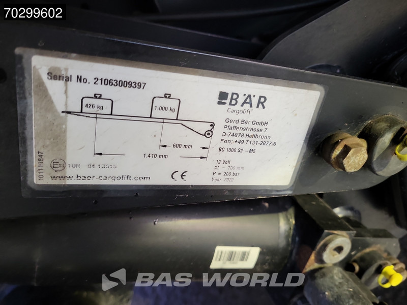 Kamion s ceradom Mitsubishi Canter 7C18 4X2 7.5tonner 1000kg Ladebordwand Automatic Euro 6: slika Kamion s ceradom Mitsubishi Canter 7C18 4X2 7.5tonner 1000kg Ladebordwand Automatic Euro 6