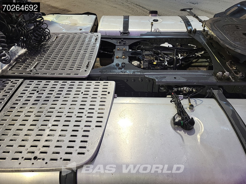 DAF XF 480 4X2 Mega 2xTanks ACC LED Euro 6 - Tegljač: slika DAF XF 480 4X2 Mega 2xTanks ACC LED Euro 6 - Tegljač DAF XF 480 4X2 Mega 2xTanks ACC LED Euro 6 - Tegljač: slika DAF XF 480 4X2 Mega 2xTanks ACC LED Euro 6 - Tegljač