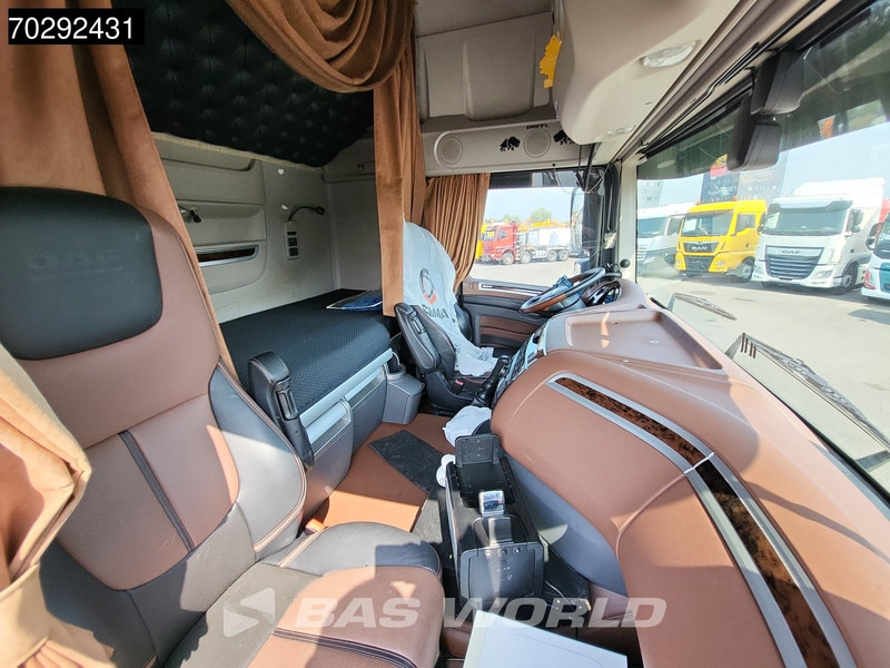 Tegljač DAF XF 530 4X2 BROKEN ENGINE! NL-Truck Retarder Standairco 2xTanks ACC Euro 6: slika Tegljač DAF XF 530 4X2 BROKEN ENGINE! NL-Truck Retarder Standairco 2xTanks ACC Euro 6 Tegljač DAF XF 530 4X2 BROKEN ENGINE! NL-Truck Retarder Standairco 2xTanks ACC Euro 6: slika Tegljač DAF XF 530 4X2 BROKEN ENGINE! NL-Truck Retarder Standairco 2xTanks ACC Euro 6