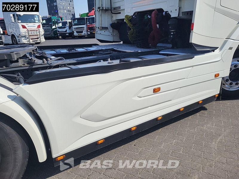 Tegljač DAF XG+ 530 4X2 Retarder 2x Tanks Standklima Leather Alcoa's: slika Tegljač DAF XG+ 530 4X2 Retarder 2x Tanks Standklima Leather Alcoa's