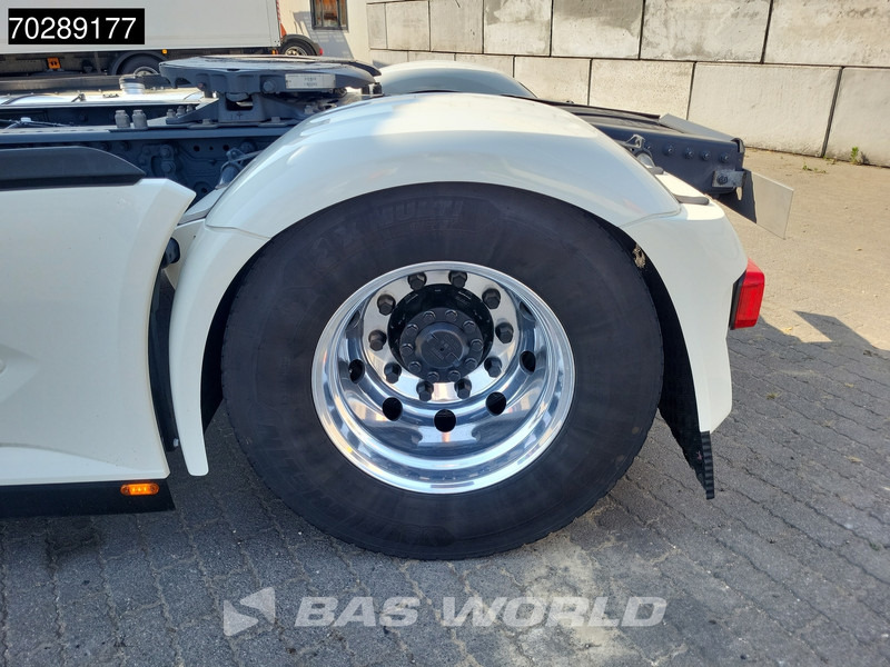 Tegljač DAF XG+ 530 4X2 Retarder 2x Tanks Standklima Leather Alcoa's: slika Tegljač DAF XG+ 530 4X2 Retarder 2x Tanks Standklima Leather Alcoa's