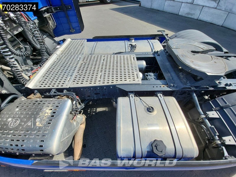 Tegljač Iveco S-Way 530 4X2 Retarder 2xTanks LED Standklima Navi ACC Euro 6: slika Tegljač Iveco S-Way 530 4X2 Retarder 2xTanks LED Standklima Navi ACC Euro 6