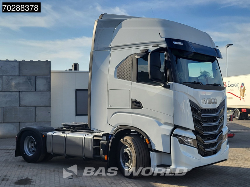 Iveco S-way 580 4X2 NEW! 2x Tanks Navi ACC Standklima - Tegljač: slika Iveco S-way 580 4X2 NEW! 2x Tanks Navi ACC Standklima - Tegljač Iveco S-way 580 4X2 NEW! 2x Tanks Navi ACC Standklima - Tegljač: slika Iveco S-way 580 4X2 NEW! 2x Tanks Navi ACC Standklima - Tegljač