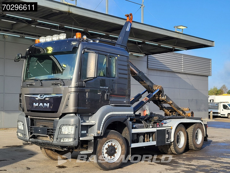 MAN TGS 33.510 TGS 6X6 Tractorhead + hooklift 20t AJK 5th wheel Wechselsystem Retarder Automatic - Tegljač: slika MAN TGS 33.510 TGS 6X6 Tractorhead + hooklift 20t AJK 5th wheel Wechselsystem Retarder Automatic - Tegljač MAN TGS 33.510 TGS 6X6 Tractorhead + hooklift 20t AJK 5th wheel Wechselsystem Retarder Automatic - Tegljač: slika MAN TGS 33.510 TGS 6X6 Tractorhead + hooklift 20t AJK 5th wheel Wechselsystem Retarder Automatic - Tegljač