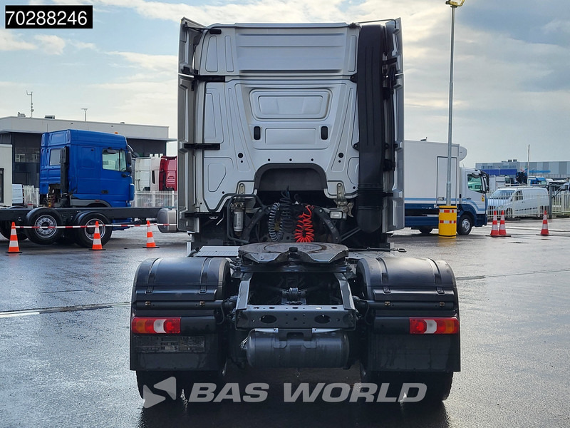 Mercedes-Benz Actros 1843 4X2 StreamSpace Euro 6 - Tegljač: slika Mercedes-Benz Actros 1843 4X2 StreamSpace Euro 6 - Tegljač Mercedes-Benz Actros 1843 4X2 StreamSpace Euro 6 - Tegljač: slika Mercedes-Benz Actros 1843 4X2 StreamSpace Euro 6 - Tegljač