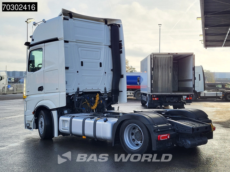 Mercedes-Benz Actros 1845 4X2 GigaSpace Mega Retarder 2x Tanks Standklima Xenon Euro 6 - Tegljač: slika Mercedes-Benz Actros 1845 4X2 GigaSpace Mega Retarder 2x Tanks Standklima Xenon Euro 6 - Tegljač Mercedes-Benz Actros 1845 4X2 GigaSpace Mega Retarder 2x Tanks Standklima Xenon Euro 6 - Tegljač: slika Mercedes-Benz Actros 1845 4X2 GigaSpace Mega Retarder 2x Tanks Standklima Xenon Euro 6 - Tegljač