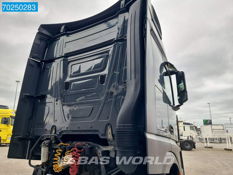 Mercedes-Benz Actros 1845 4X2 StreamSpace 2x Tanks - Tegljač: slika Mercedes-Benz Actros 1845 4X2 StreamSpace 2x Tanks - Tegljač Mercedes-Benz Actros 1845 4X2 StreamSpace 2x Tanks - Tegljač: slika Mercedes-Benz Actros 1845 4X2 StreamSpace 2x Tanks - Tegljač
