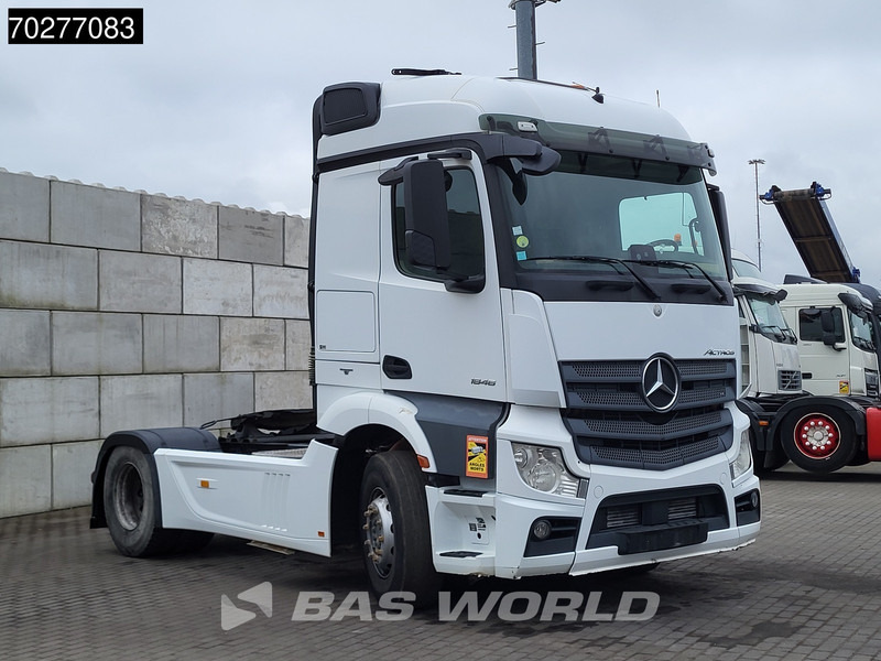 Mercedes-Benz Actros 1846 4X2 StreamSpace Retarder - Tegljač: slika Mercedes-Benz Actros 1846 4X2 StreamSpace Retarder - Tegljač Mercedes-Benz Actros 1846 4X2 StreamSpace Retarder - Tegljač: slika Mercedes-Benz Actros 1846 4X2 StreamSpace Retarder - Tegljač