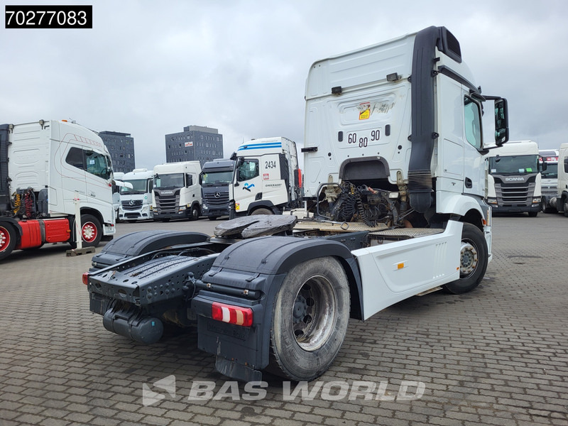 Mercedes-Benz Actros 1846 4X2 StreamSpace Retarder - Tegljač: slika Mercedes-Benz Actros 1846 4X2 StreamSpace Retarder - Tegljač Mercedes-Benz Actros 1846 4X2 StreamSpace Retarder - Tegljač: slika Mercedes-Benz Actros 1846 4X2 StreamSpace Retarder - Tegljač