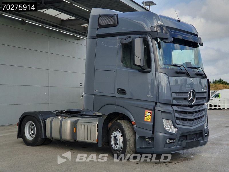 Mercedes-Benz Actros 1851 4X2 - Tegljač: slika Mercedes-Benz Actros 1851 4X2 - Tegljač Mercedes-Benz Actros 1851 4X2 - Tegljač: slika Mercedes-Benz Actros 1851 4X2 - Tegljač