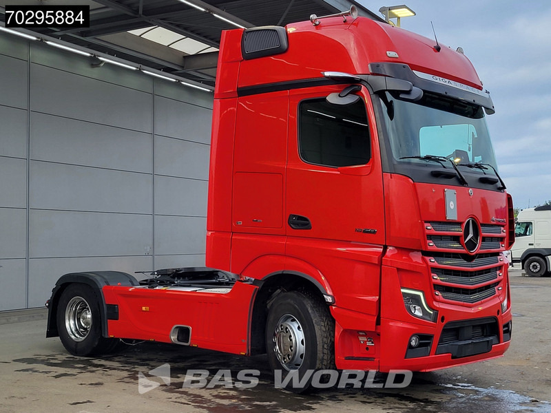 Mercedes-Benz Actros 1858 4X2 GigaSpace Retarder 2xTanks Leather Standairco PPC Navi ACC Euro 6 - Tegljač: slika Mercedes-Benz Actros 1858 4X2 GigaSpace Retarder 2xTanks Leather Standairco PPC Navi ACC Euro 6 - Tegljač Mercedes-Benz Actros 1858 4X2 GigaSpace Retarder 2xTanks Leather Standairco PPC Navi ACC Euro 6 - Tegljač: slika Mercedes-Benz Actros 1858 4X2 GigaSpace Retarder 2xTanks Leather Standairco PPC Navi ACC Euro 6 - Tegljač