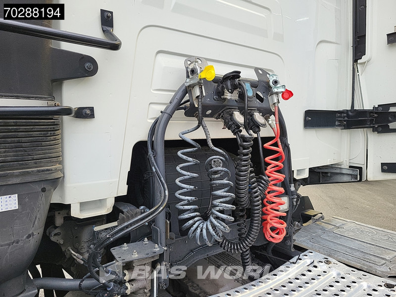 Tegljač Renault T 460 4X2 2x Tanks Optibrake Euro 6: slika Tegljač Renault T 460 4X2 2x Tanks Optibrake Euro 6