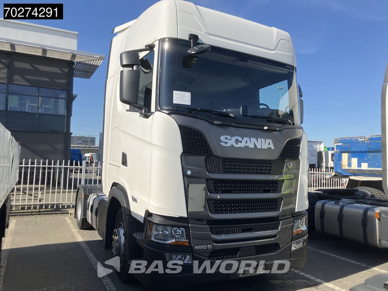 Tegljač Scania S460 S 4X2 Retarder 2x Tanks ACC Euro 6: slika Tegljač Scania S460 S 4X2 Retarder 2x Tanks ACC Euro 6