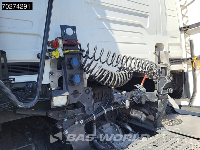 Tegljač Scania S460 S 4X2 Retarder 2x Tanks ACC Euro 6: slika Tegljač Scania S460 S 4X2 Retarder 2x Tanks ACC Euro 6