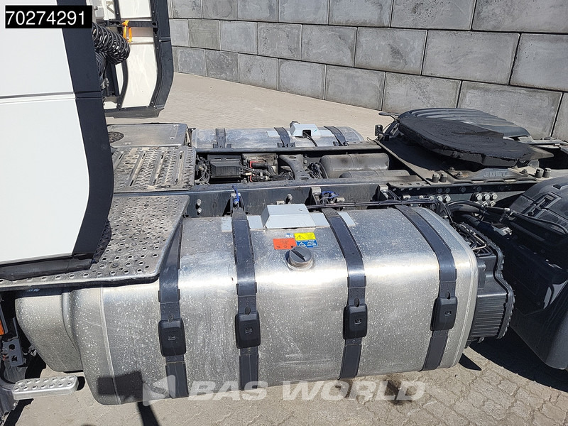 Tegljač Scania S460 S 4X2 Retarder 2x Tanks ACC Euro 6: slika Tegljač Scania S460 S 4X2 Retarder 2x Tanks ACC Euro 6