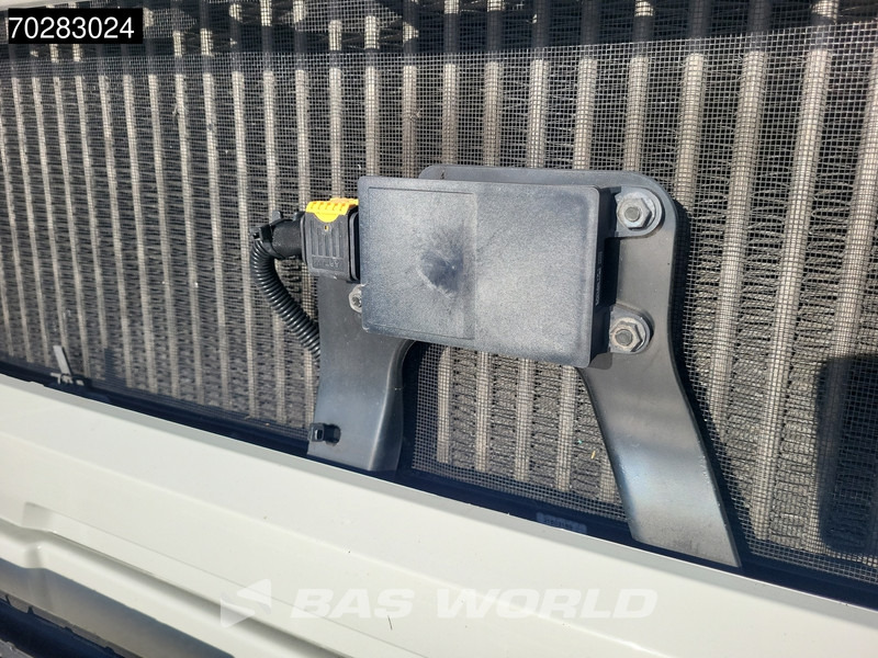 Tegljač Volvo FH 460 4X2 VEB+ I-ParkCool 2x Tanks LED Navi: slika Tegljač Volvo FH 460 4X2 VEB+ I-ParkCool 2x Tanks LED Navi Tegljač Volvo FH 460 4X2 VEB+ I-ParkCool 2x Tanks LED Navi: slika Tegljač Volvo FH 460 4X2 VEB+ I-ParkCool 2x Tanks LED Navi