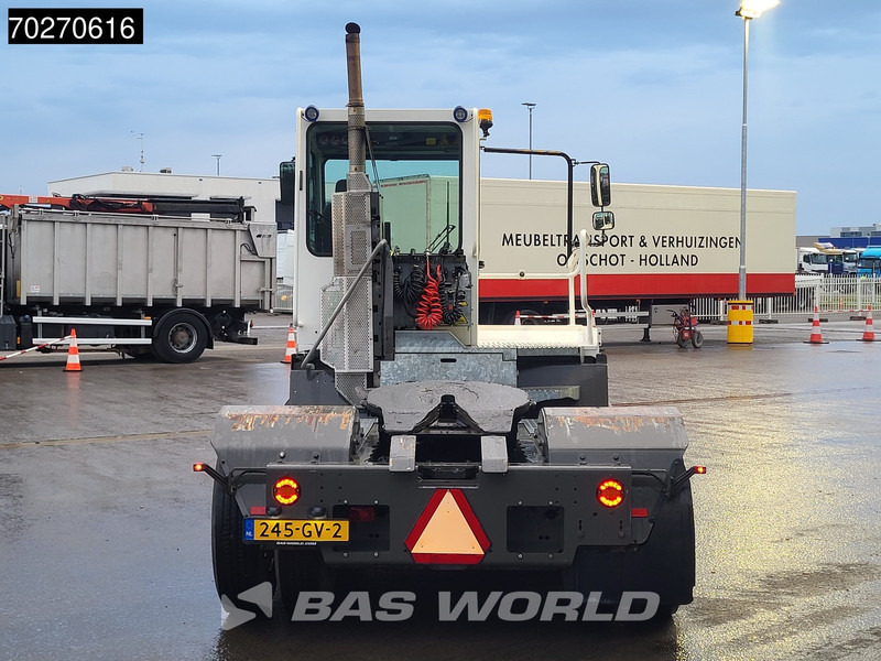 Terberg YT182 4X2 - Terminalni traktor: slika Terberg YT182 4X2 - Terminalni traktor Terberg YT182 4X2 - Terminalni traktor: slika Terberg YT182 4X2 - Terminalni traktor