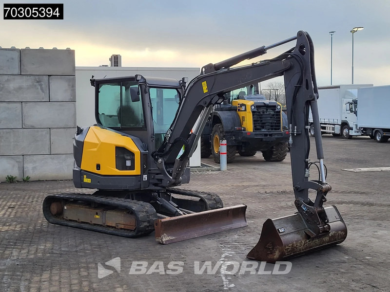 Volvo ECR50 F - Mini bager: slika Volvo ECR50 F - Mini bager Volvo ECR50 F - Mini bager: slika Volvo ECR50 F - Mini bager