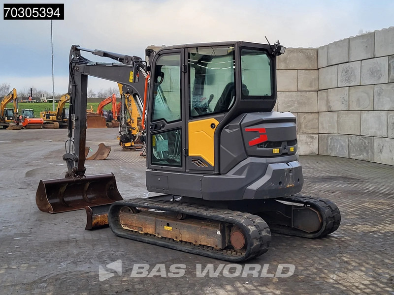 Volvo ECR50 F - Mini bager: slika Volvo ECR50 F - Mini bager Volvo ECR50 F - Mini bager: slika Volvo ECR50 F - Mini bager