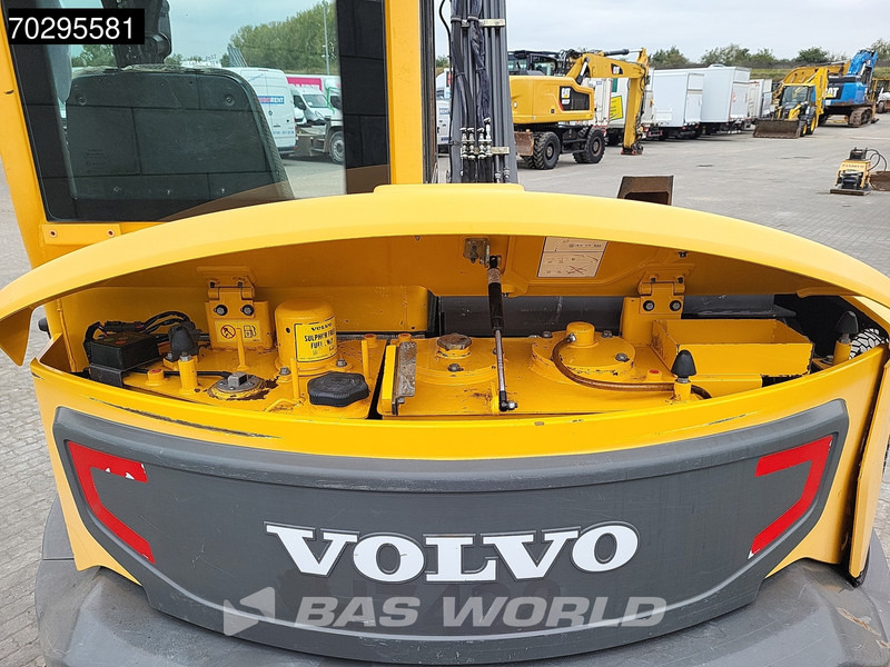 Mini bager Volvo ECR88 D: slika Mini bager Volvo ECR88 D