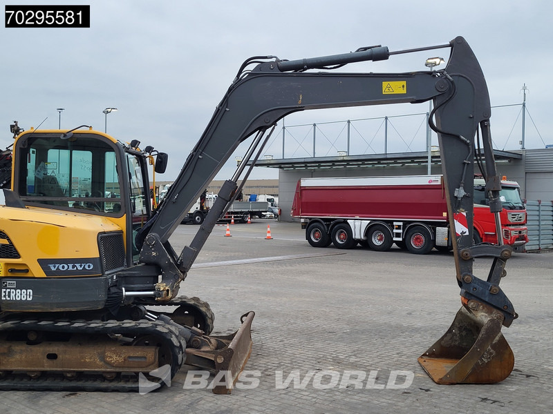 Mini bager Volvo ECR88 D: slika Mini bager Volvo ECR88 D