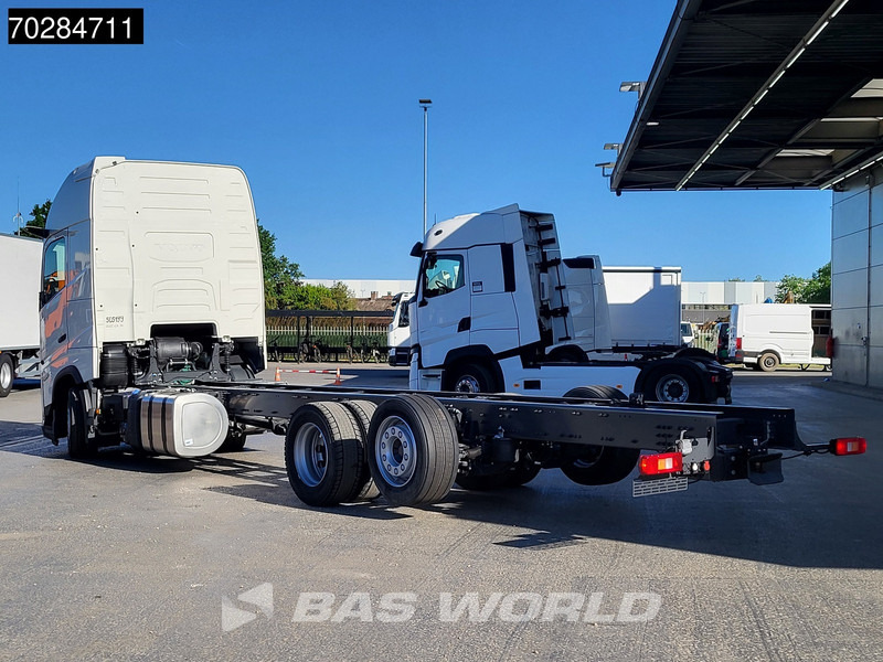 Volvo FH 62 R AERO 6X2 XL Lift+Lenkachse Dynamic Steering Mirror cam - Kamion-šasija: slika Volvo FH 62 R AERO 6X2 XL Lift+Lenkachse Dynamic Steering Mirror cam - Kamion-šasija Volvo FH 62 R AERO 6X2 XL Lift+Lenkachse Dynamic Steering Mirror cam - Kamion-šasija: slika Volvo FH 62 R AERO 6X2 XL Lift+Lenkachse Dynamic Steering Mirror cam - Kamion-šasija