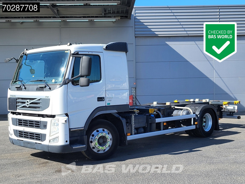 Transporter kontejnera/ Kamion s izmjenjivim sanducima Volvo FM 330 4X2 4,60m Wheelbase BDF Automatic Euro 5: slika Transporter kontejnera/ Kamion s izmjenjivim sanducima Volvo FM 330 4X2 4,60m Wheelbase BDF Automatic Euro 5