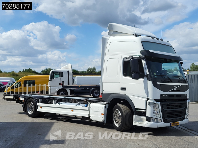 Volvo FM 370 4X2 19tons BDF NL-Truck Ladebordwand VEB Xenon ACC Euro 6 - Transporter kontejnera/ Kamion s izmjenjivim sanducima: slika Volvo FM 370 4X2 19tons BDF NL-Truck Ladebordwand VEB Xenon ACC Euro 6 - Transporter kontejnera/ Kamion s izmjenjivim sanducima Volvo FM 370 4X2 19tons BDF NL-Truck Ladebordwand VEB Xenon ACC Euro 6 - Transporter kontejnera/ Kamion s izmjenjivim sanducima: slika Volvo FM 370 4X2 19tons BDF NL-Truck Ladebordwand VEB Xenon ACC Euro 6 - Transporter kontejnera/ Kamion s izmjenjivim sanducima