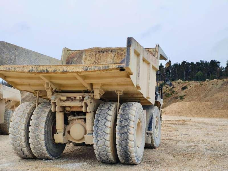 Astra RD32C - Zglobni istovarivač: slika Astra RD32C - Zglobni istovarivač Astra RD32C - Zglobni istovarivač: slika Astra RD32C - Zglobni istovarivač