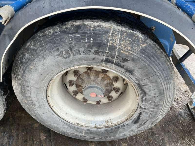 Kiper poluprikolica Benalu 3 ESSIEUX: slika Kiper poluprikolica Benalu 3 ESSIEUX