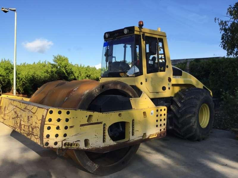 Bomag BW 226 DI-4 BVC - Kombinirani valjak: slika Bomag BW 226 DI-4 BVC - Kombinirani valjak Bomag BW 226 DI-4 BVC - Kombinirani valjak: slika Bomag BW 226 DI-4 BVC - Kombinirani valjak