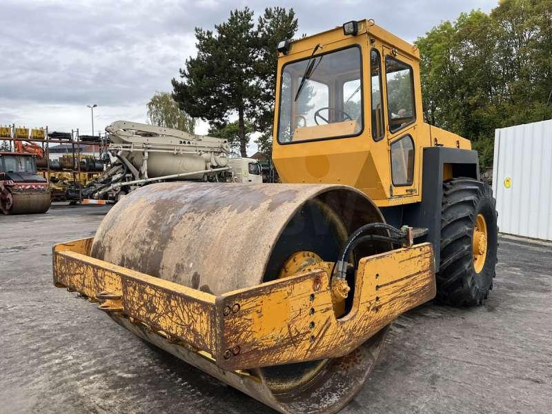 Bomag BW213D - Kombinirani valjak: slika Bomag BW213D - Kombinirani valjak Bomag BW213D - Kombinirani valjak: slika Bomag BW213D - Kombinirani valjak