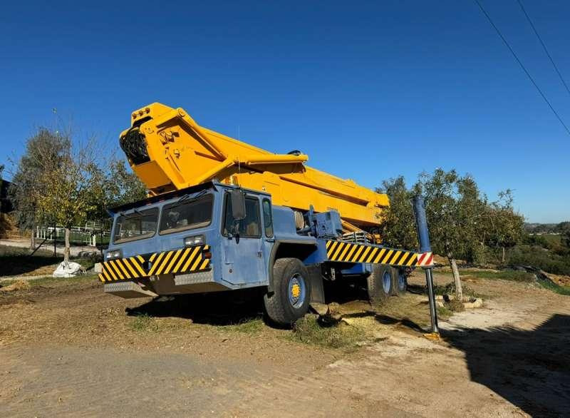 CONDOR 125/S - Autodizalica: slika CONDOR 125/S - Autodizalica CONDOR 125/S - Autodizalica: slika CONDOR 125/S - Autodizalica