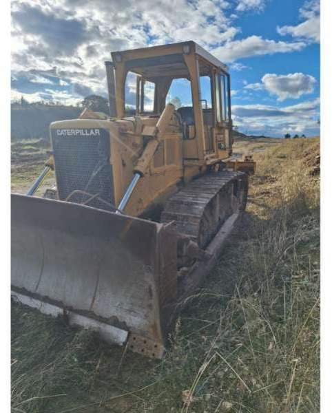 Caterpillar D6D - Buldožer: slika Caterpillar D6D - Buldožer Caterpillar D6D - Buldožer: slika Caterpillar D6D - Buldožer