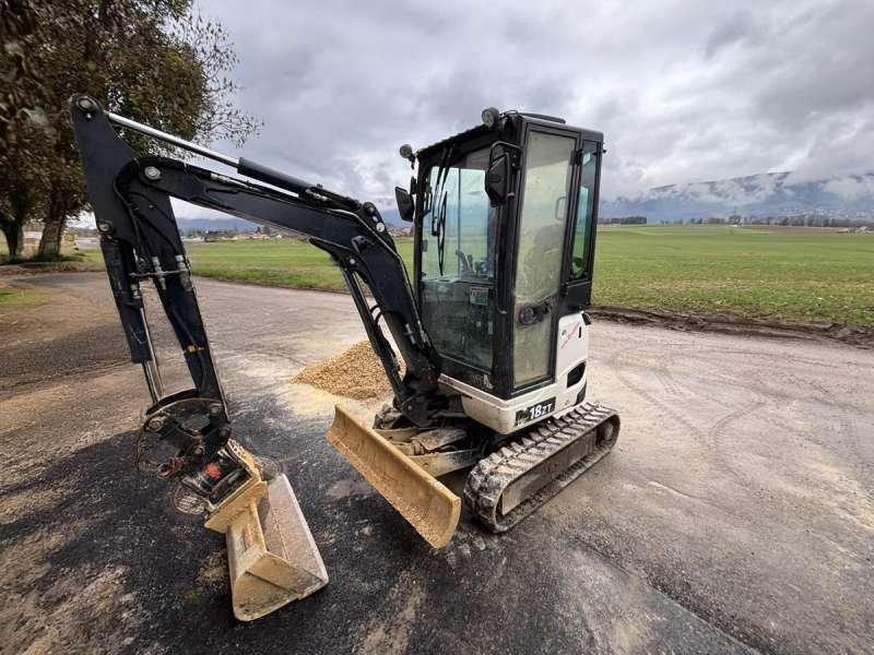 Eurocomach 18ZT - Mini bager: slika Eurocomach 18ZT - Mini bager Eurocomach 18ZT - Mini bager: slika Eurocomach 18ZT - Mini bager