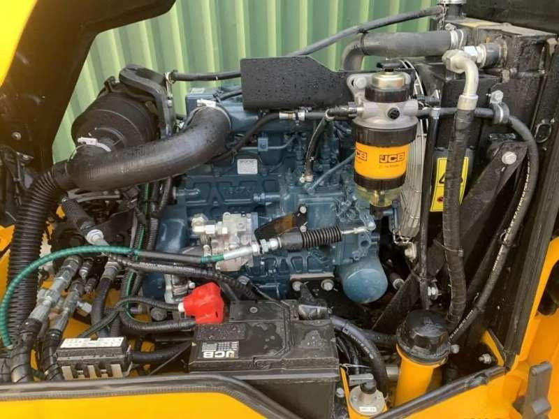 Cestovni valjak Jcb CT260-120: slika Cestovni valjak Jcb CT260-120