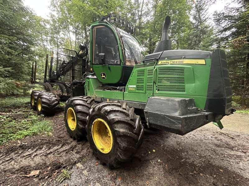 John Deere 1110G - Forvarder: slika John Deere 1110G - Forvarder John Deere 1110G - Forvarder: slika John Deere 1110G - Forvarder